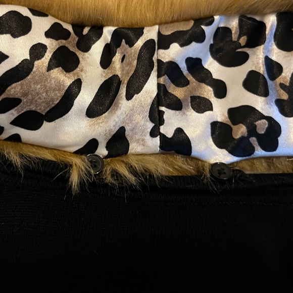 White House Black Market Faux Fur Collar Cardigan - Picture 2 of 9